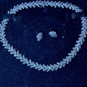 Costume Black and Gold Necklace and Earrings